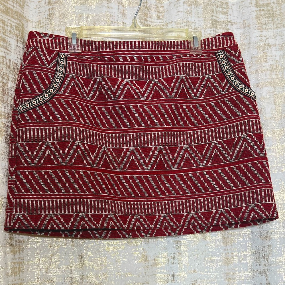 NWOT Red, Grey, Black & Cream Jacquard Geometric A-Line Mini Skirt 💋